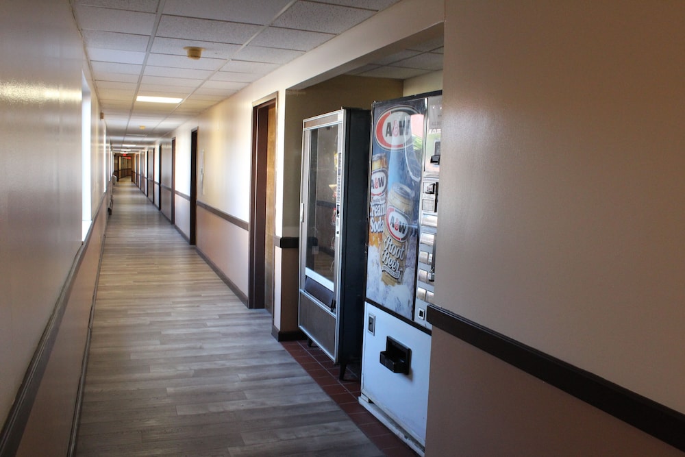 Bellevue Hotel & Suites - photo 56