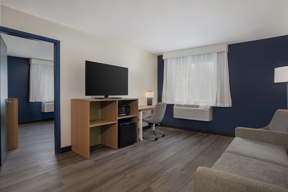 Spark by Hilton West Coxsackie - photo 13