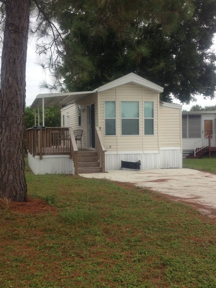 Winter Quarters Encore Manatee RV Resort - photo 32
