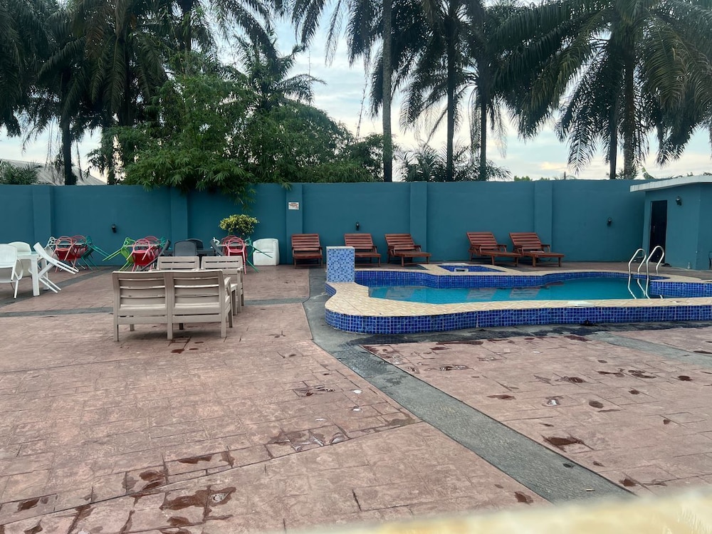 Triinity Bay — Uyo — photo 4