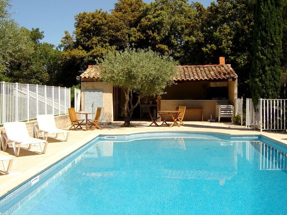 Logis Hotel Le Col De L'ange — hotel in Draguignan