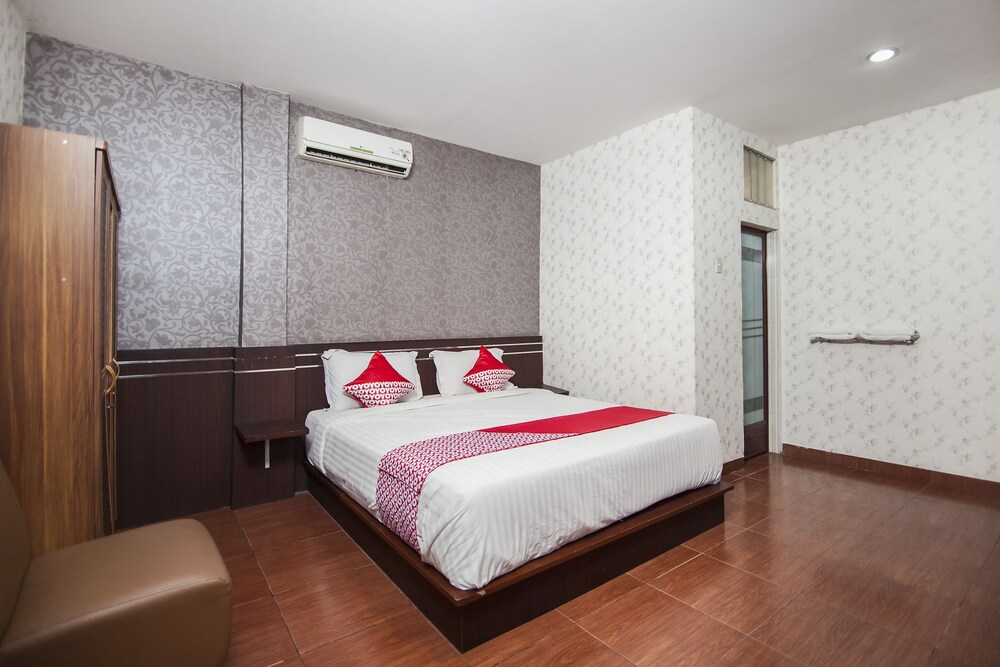 Oyo 526 Hotel Best in Pematangsiantar, Indonesia
