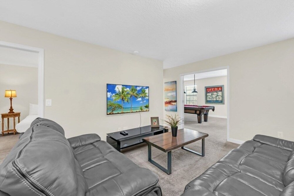 Relaxing Pool Home With Extra Space In #1 Resort 8 Bedroom Villa - photo 25