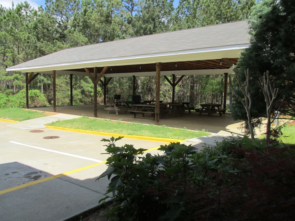 High Falls Inn and Suites - photo 15
