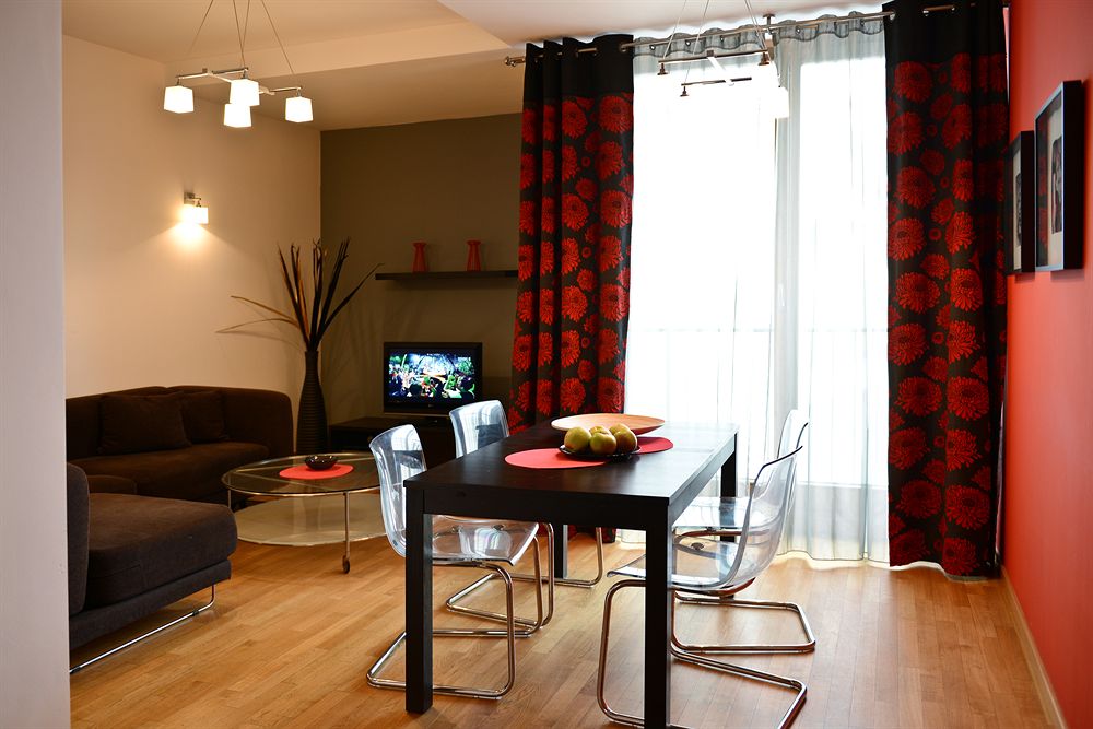 Wawel Plaza Luxury Apartments by Amstra — 4-Star Luxury Hotel in Krakow, Poland
