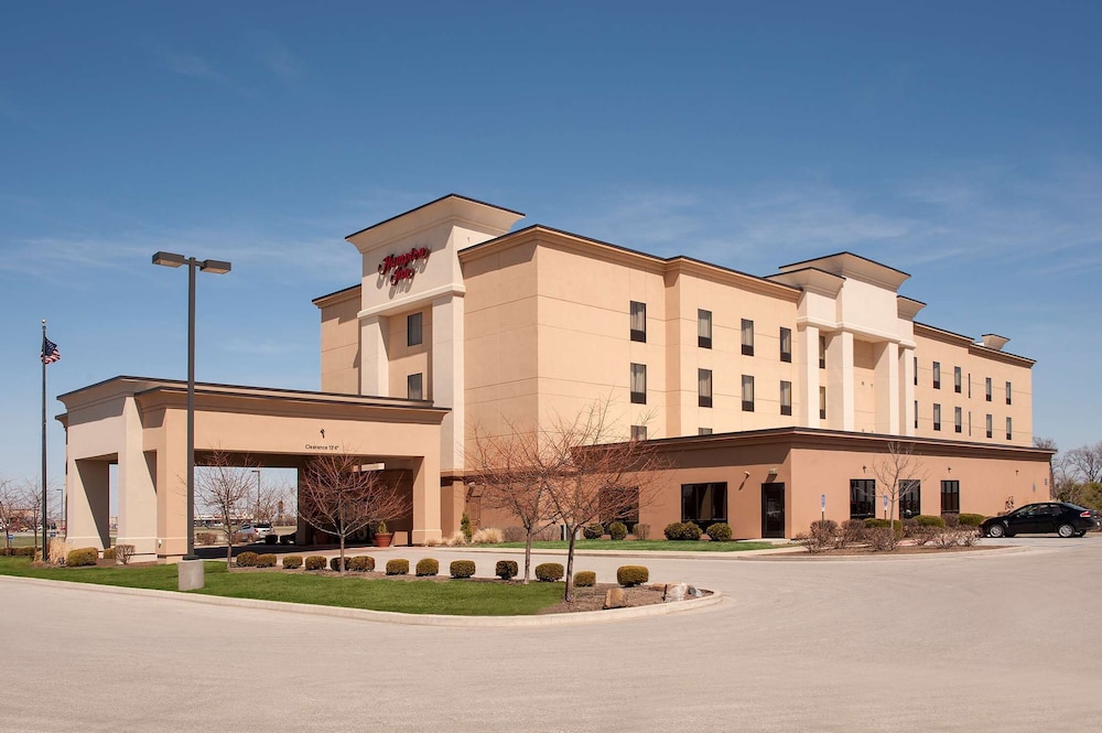 Hampton Inn Macomb - carbon neutral hotel in Macomb