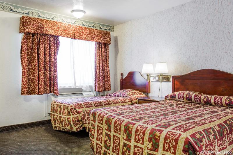 Monterey Fairgrounds Inn - photo 8