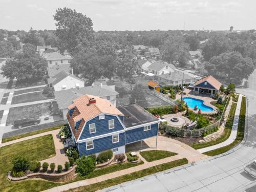 Luxury Oasis Heated Pool Hot Tub Bbq — Omaha