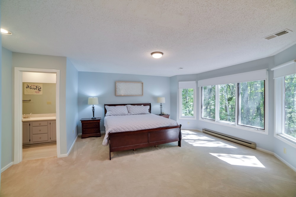 Wintergreen Resort Condo w Deck; Ski Hike Shops - photo 11
