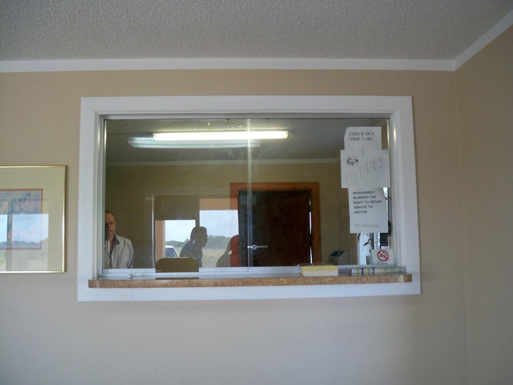 Economy Inn Wentzville - photo 4