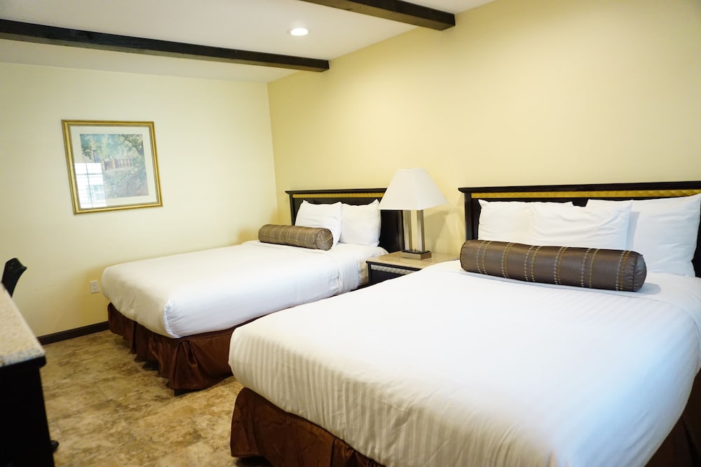 Tuscan Garden Inn - photo 17