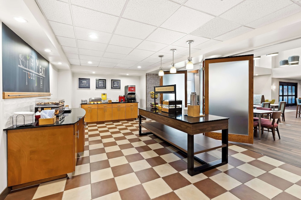 Hampton Inn & Suites Canton - photo 27