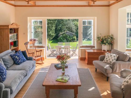 Woodhill Cottage — Dorking — photo 4