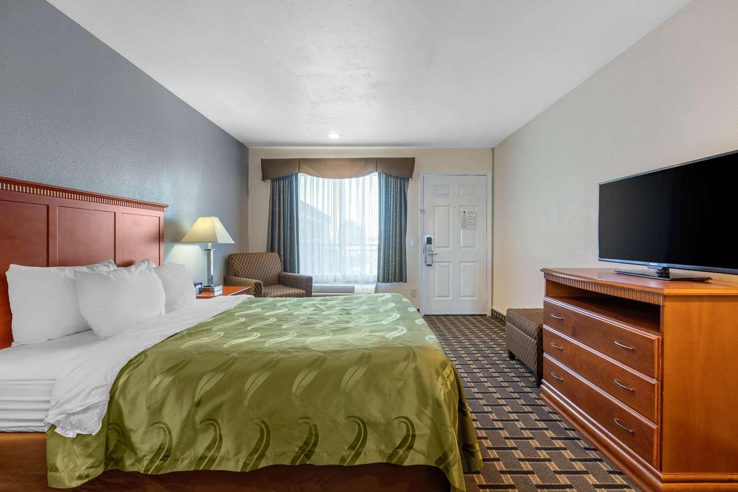 Quality Inn & Suites Huntington Beach Fountain Valley - photo 14