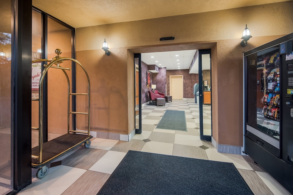 Red Roof Inn Fairfield - photo 24