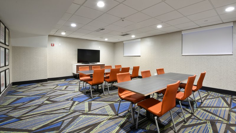 Holiday Inn Express Staten Island West - photo 10