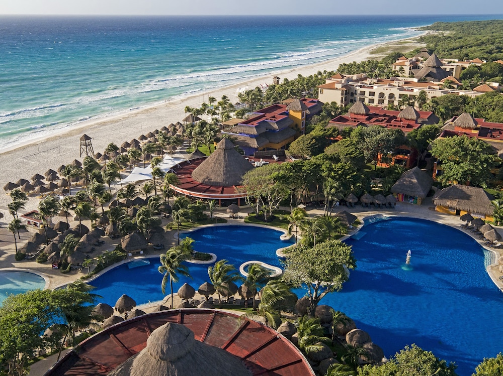 Iberostar Waves Quetzal All Inclusive — 4-Star Luxury Hotel in Playa Del Carmen, Mexico