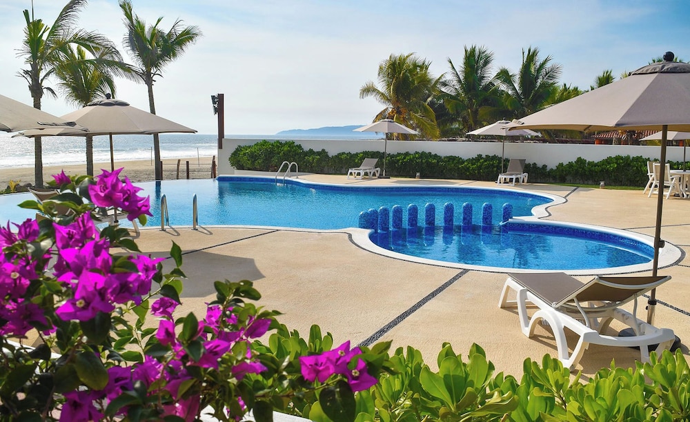 Hotel Portofino in Ixtapa-Zihuatanejo, Mexico