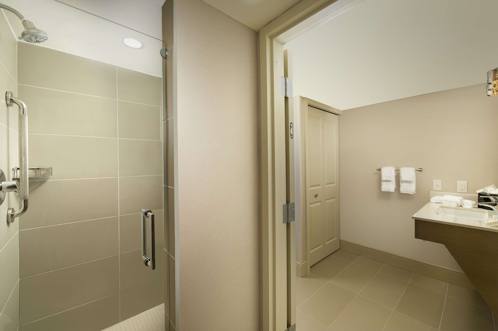 Hilton Garden Inn Miami South Beach - photo 25