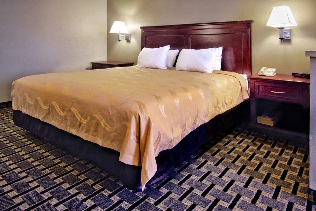 Quality Inn Moore Oklahoma City - photo 16