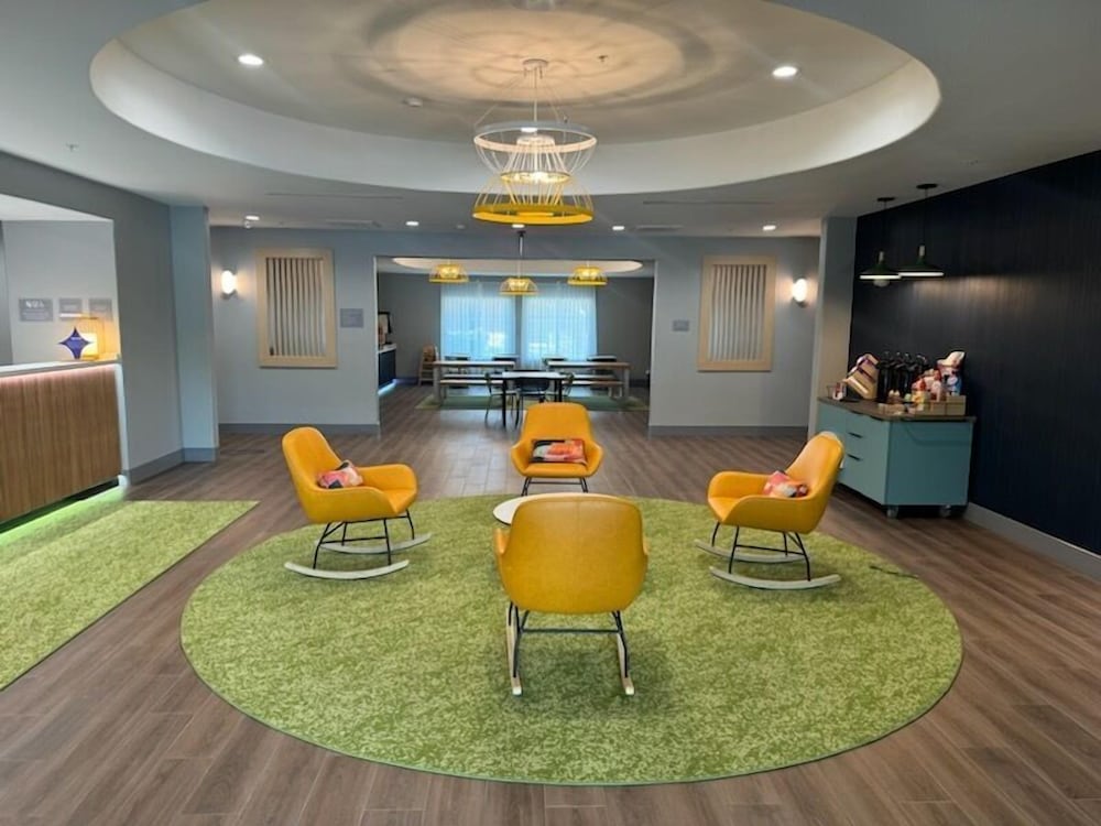 Spark by Hilton Missouri City - photo 8