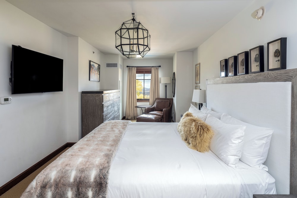Madeline Hotel & Residences Auberge Collection - photo 68
