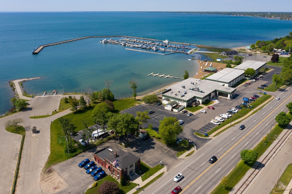 Tawas Bay Beach Resort - photo 66