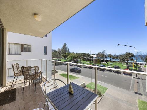 Jamarkos Unit 4 Kings Beach Qld — Caloundra