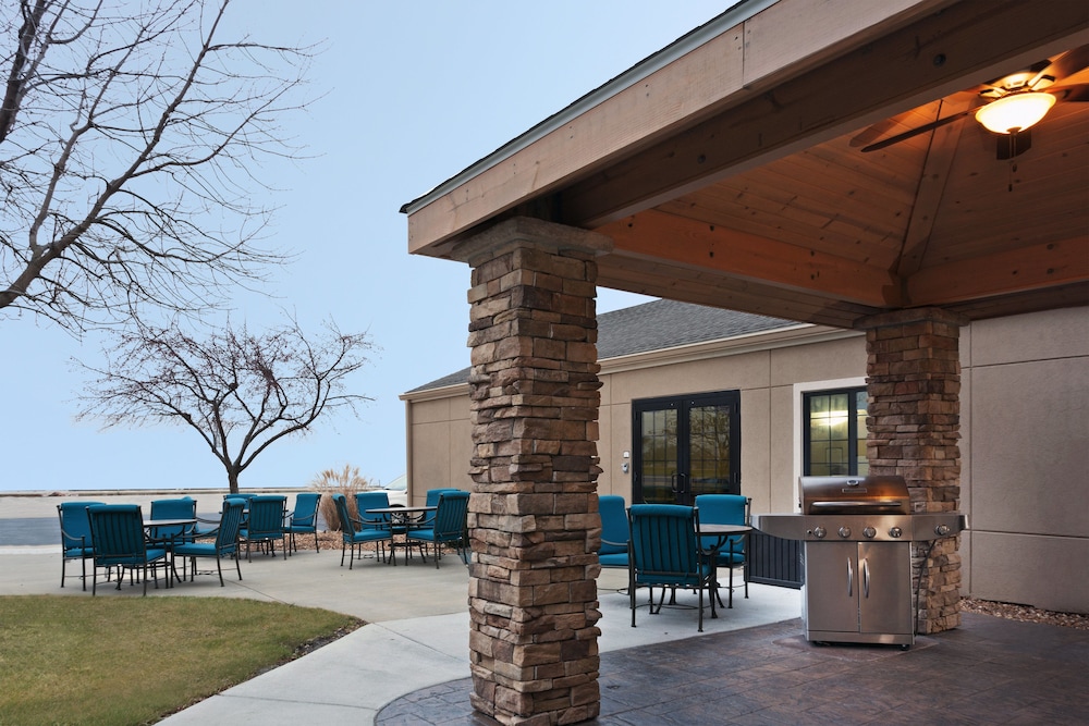 Staybridge Suites South Springfield by IHG - photo 36