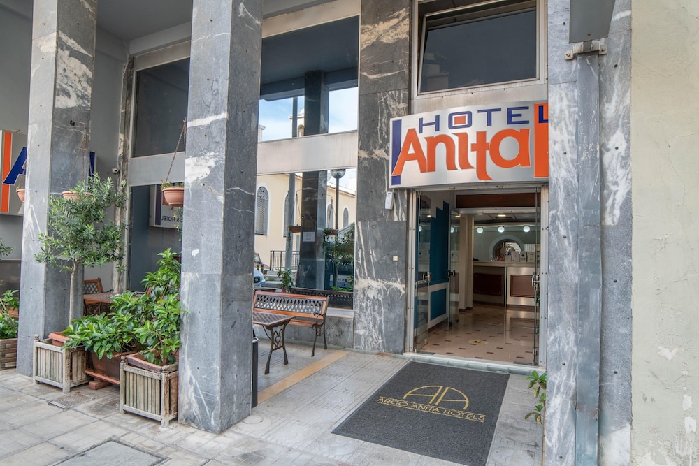 Anita Hotel — Piraeus — photo 3