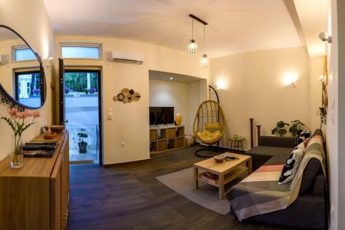 Kastella Bohemian Pied a Terre — 4-Star Luxury Hotel in Piraeus, Greece