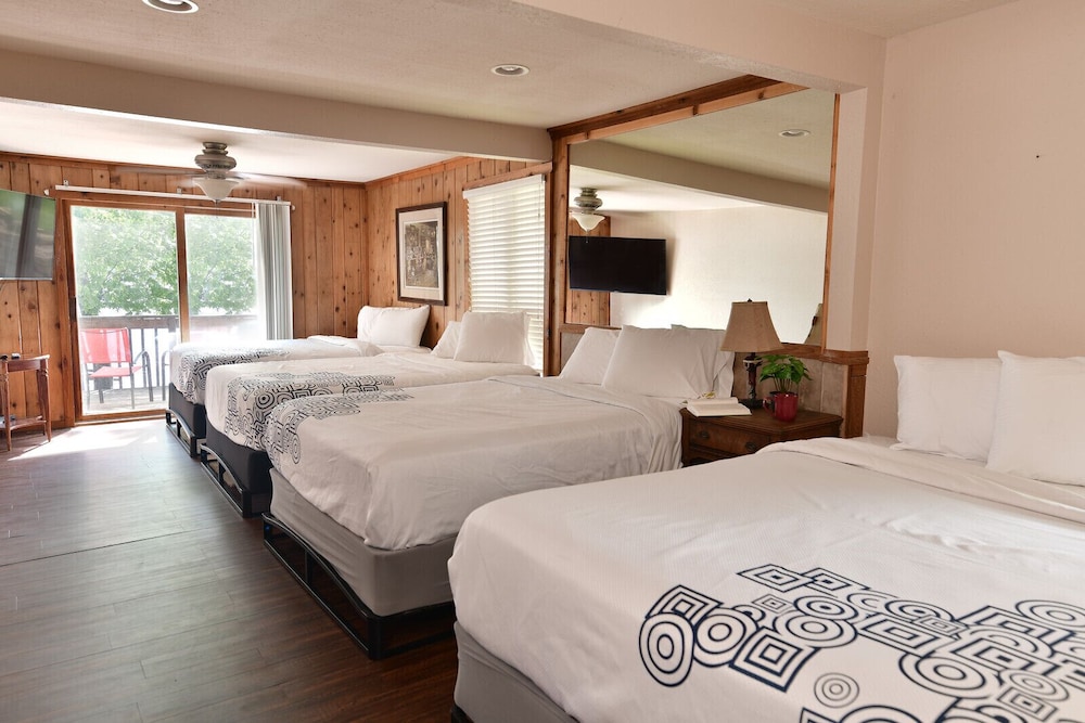 Delton Oaks Resort - photo 21