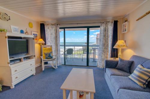 Golden Mile Oceanview King Condo — 4-Star Luxury Hotel in Myrtle Beach, United States