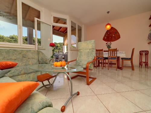 Apartments Villa Cebalo Kor ula Superior Three Bedroom Apartment with Terrace and Sea View MARKO — 4-Star Luxury Hotel in Korcula, Croatia