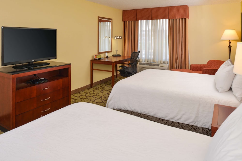 Hilton Garden Inn Terre Haute - photo 39