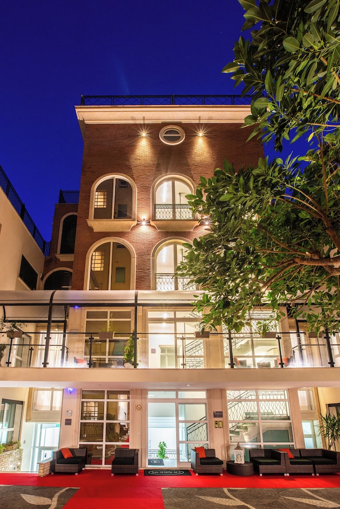 Morin 10 Rome Exclusive Suites — 4-Star Luxury Hotel in Rome, Italy