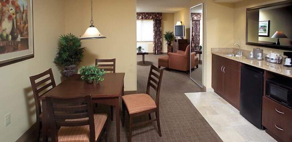 Hampton Inn Schenectady Downtown - photo 16