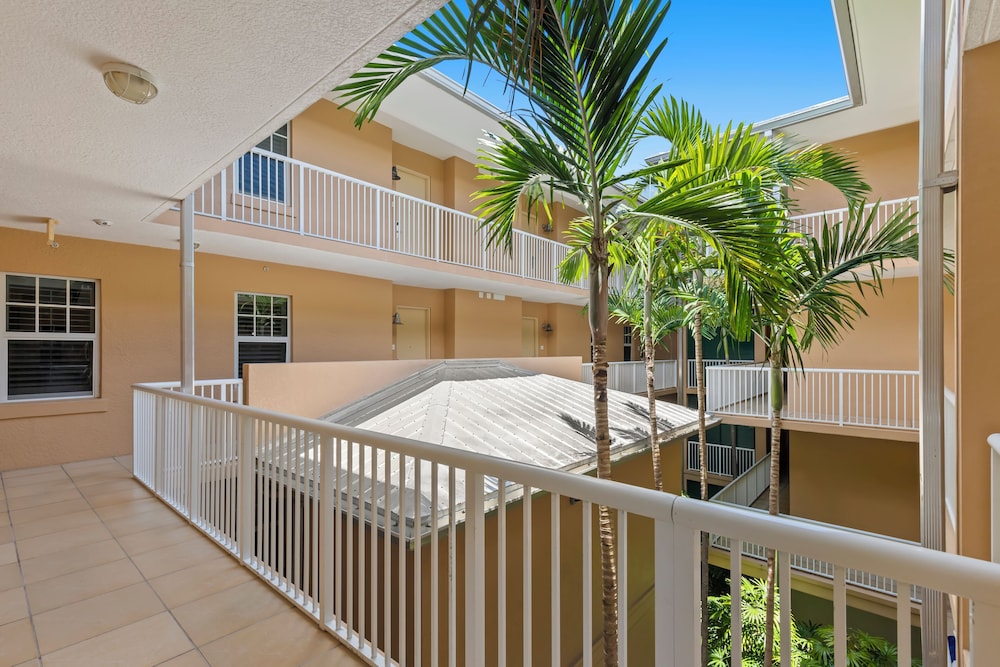 Beachside Resort & Residences - photo 142
