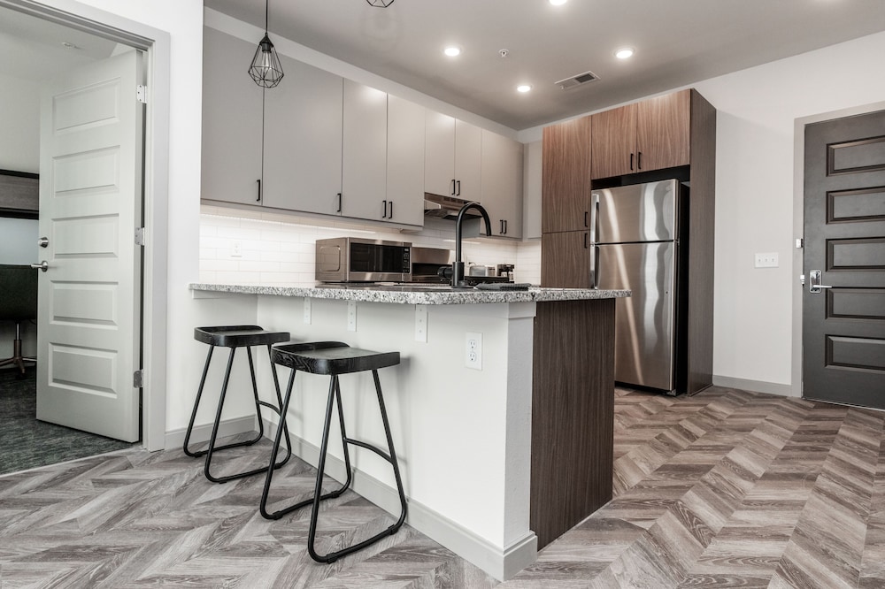 Yugo Guest Suites - photo 17