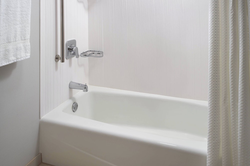 Courtyard by Marriott Charlotte Southpark - photo 14