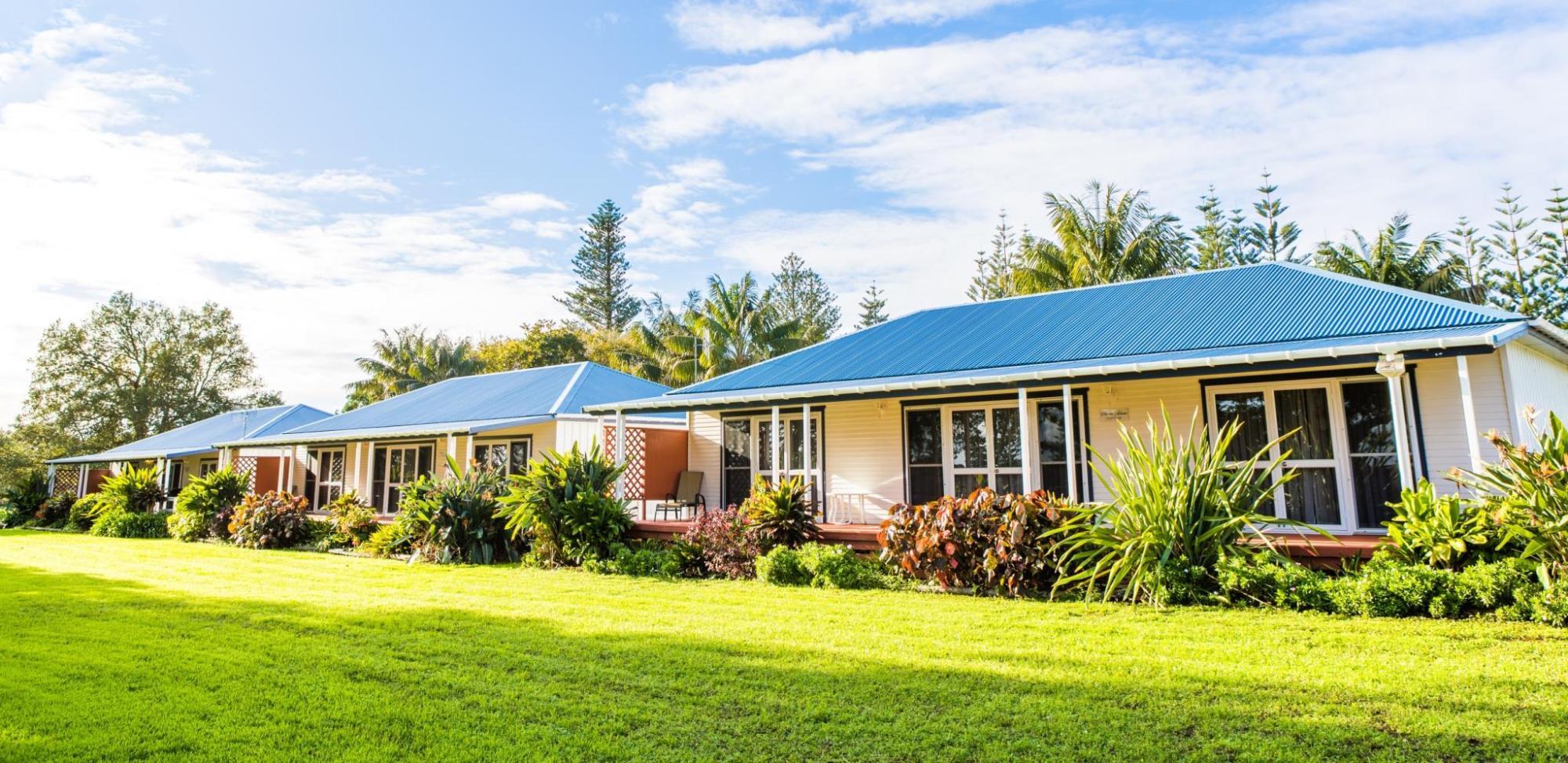 Trade Winds Country Cottages — Kingston