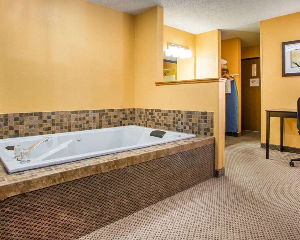 Quality Inn & Suites Kimberly Appleton East - photo 21