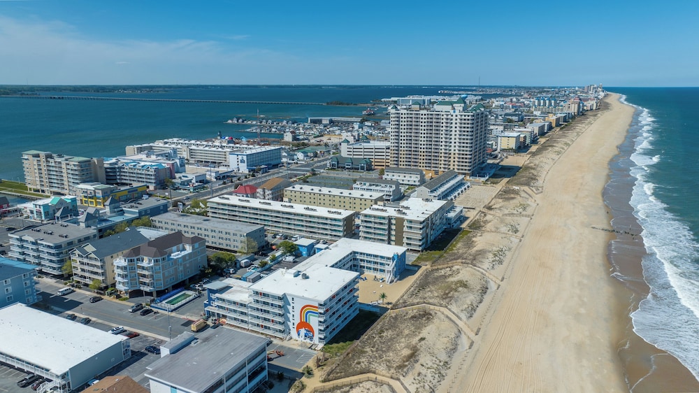 SeaLoft Oceanfront Hotel - photo 36