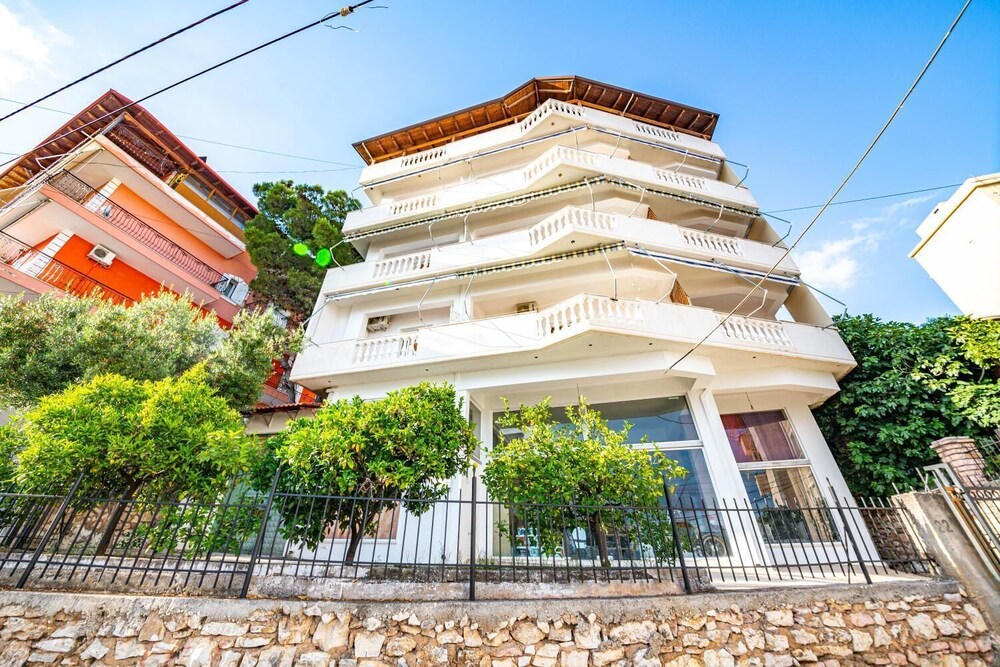 Ideal Aparthotel - last minute hotel in Sarande