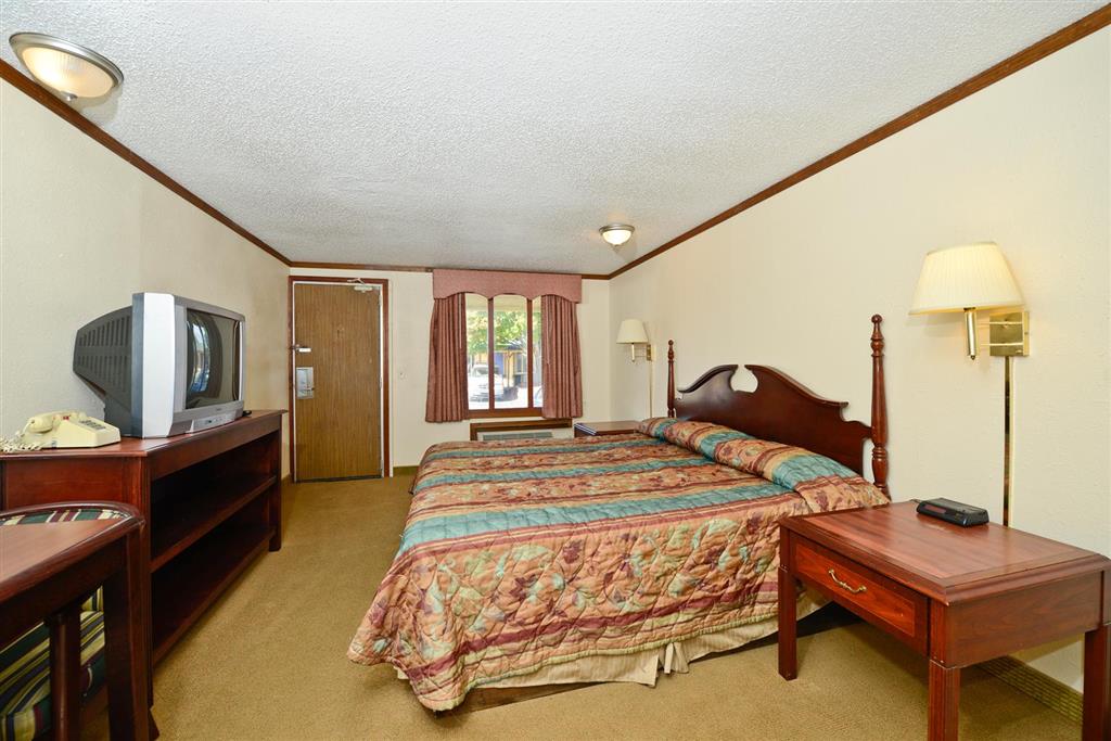 Americas Best Value Inn & Suites Warren Detroit - photo 8
