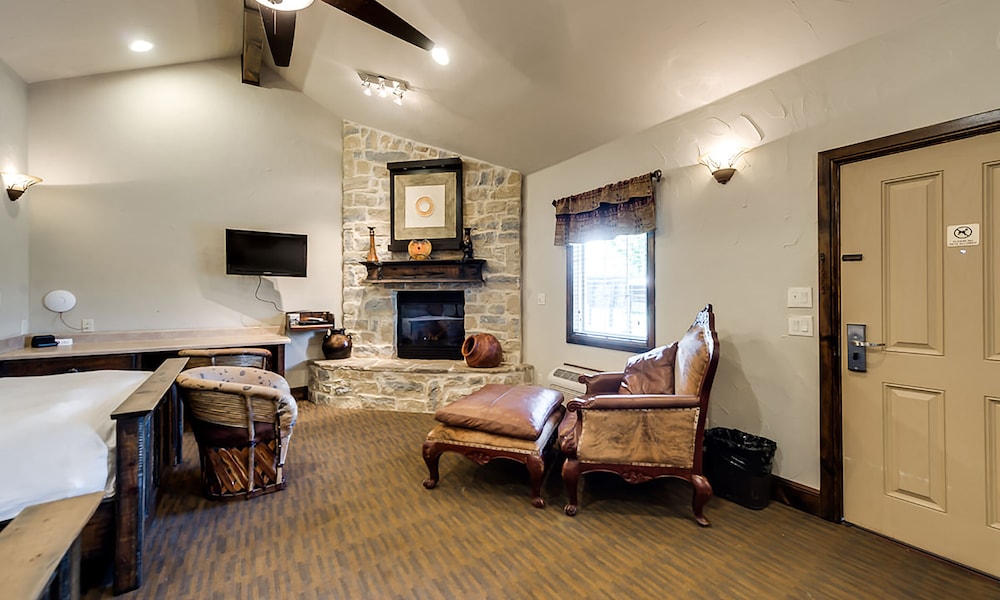 Rustic Creek Ranch Resort - photo 17