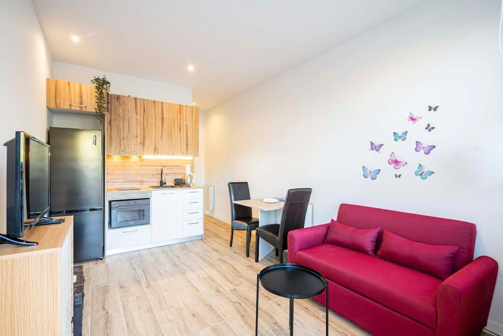 Agradable Apartamento a Pie de Calle 30 Min de Sol Ciudad Lineal Madrid