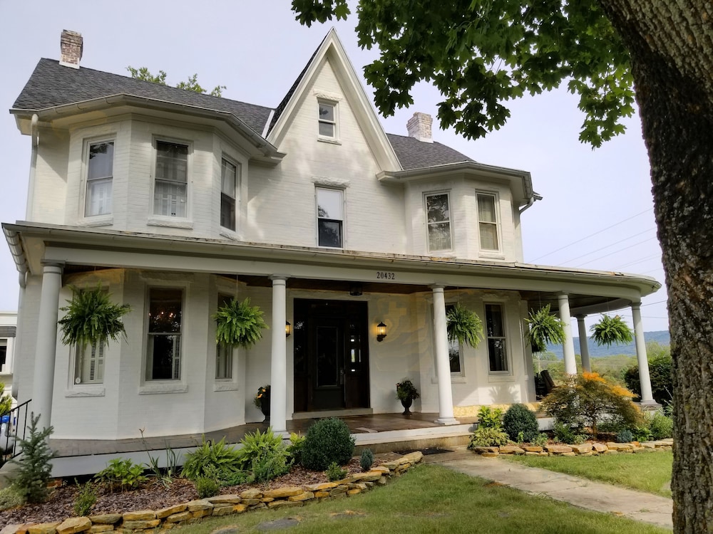Beaver Creek Inn and Spa - carbon neutral hotel in Hagerstown
