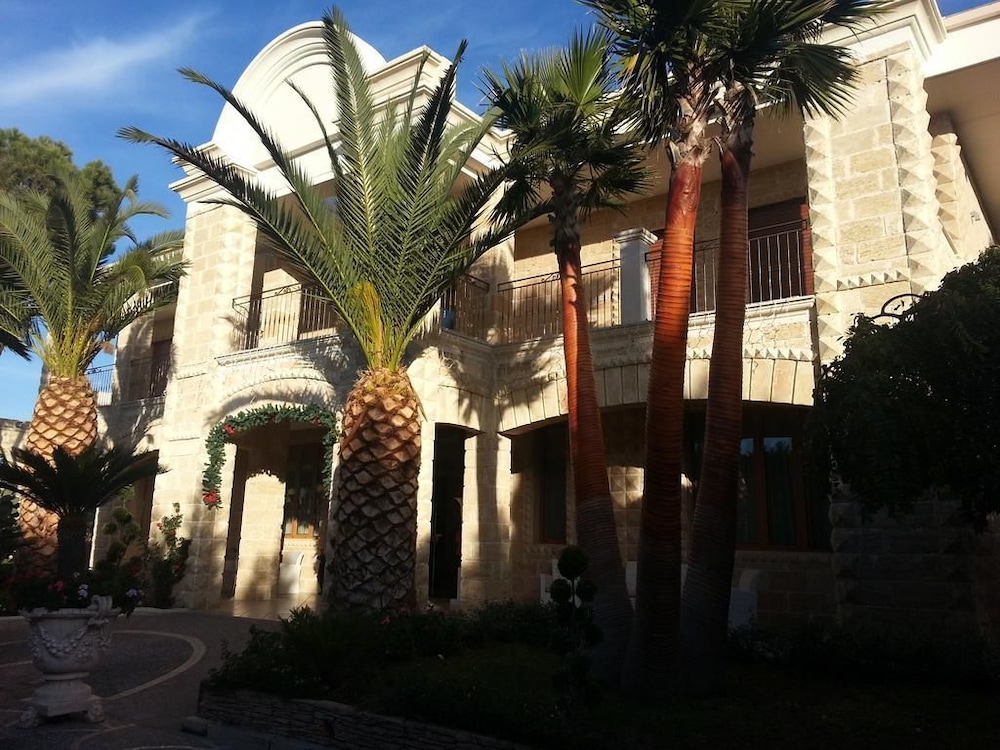 Maison Reale — 4-Star Luxury Hotel in Foggia, Italy