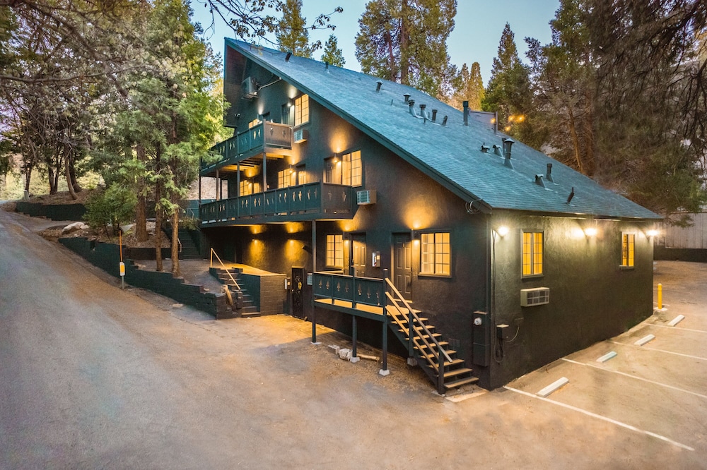 The Kingsley Hotel in Lake Arrowhead, United States